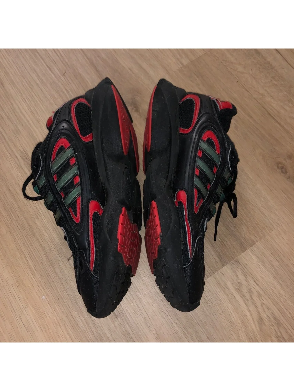 ADIDAS OZMILLEN ORIGINALS BLACK RED TRAINING RUNNING SHOES GREEN MENS SIZE 10.5
